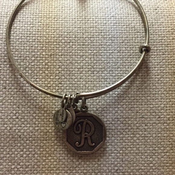 🛑SOLD🛑 Alex and Ani “R” Bracelet - Picture 2 of 3